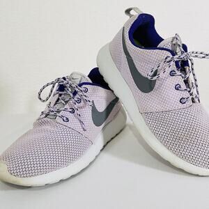 Nike Shoes Womens Size 7 Light Purple Shoes Gym Sneakers Trainers 511882-553